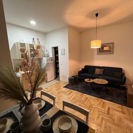 Le Royal Suites Sarajevo - City Center Bagian luar foto