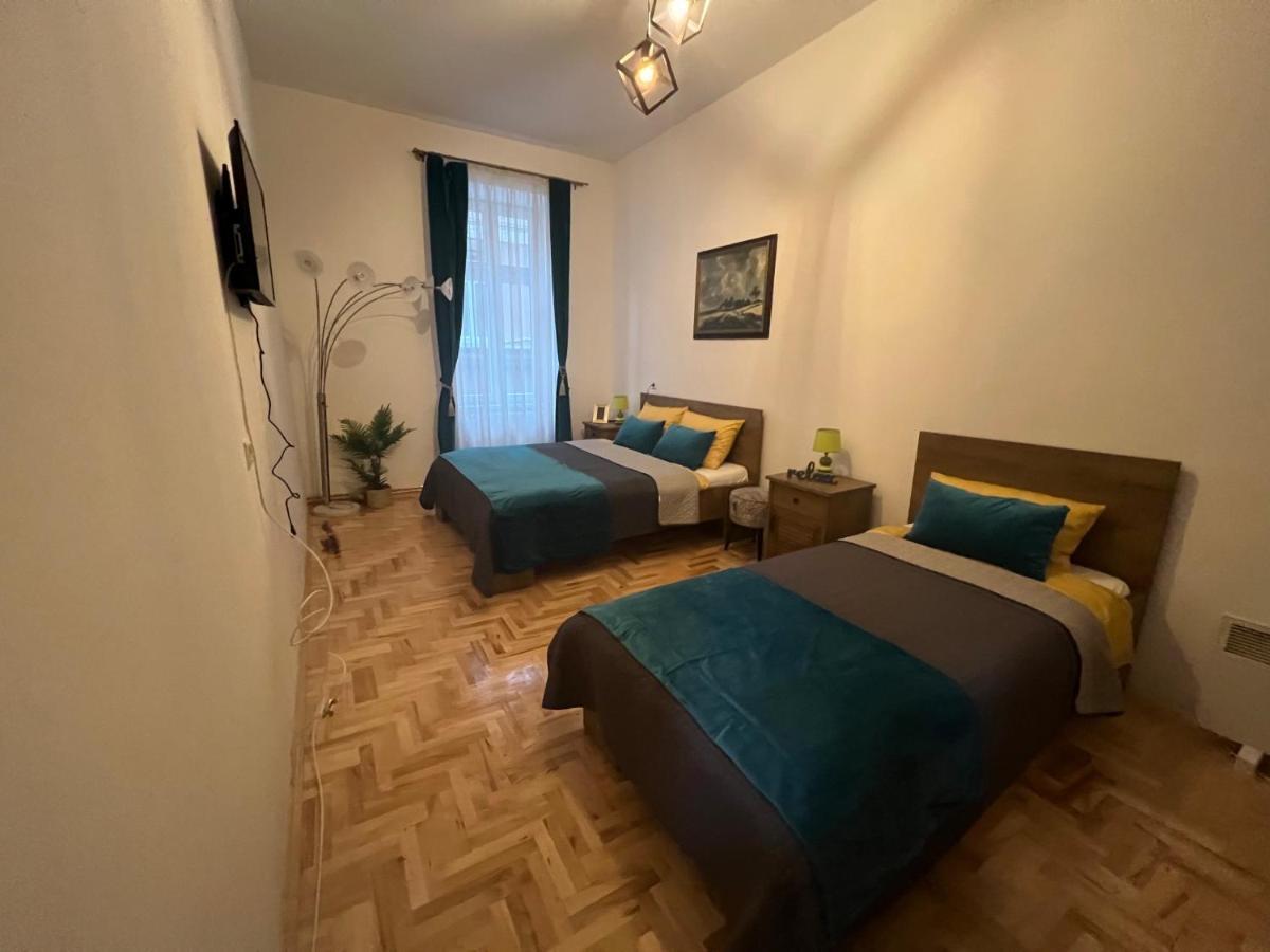 Le Royal Suites Sarajevo - City Center Bagian luar foto