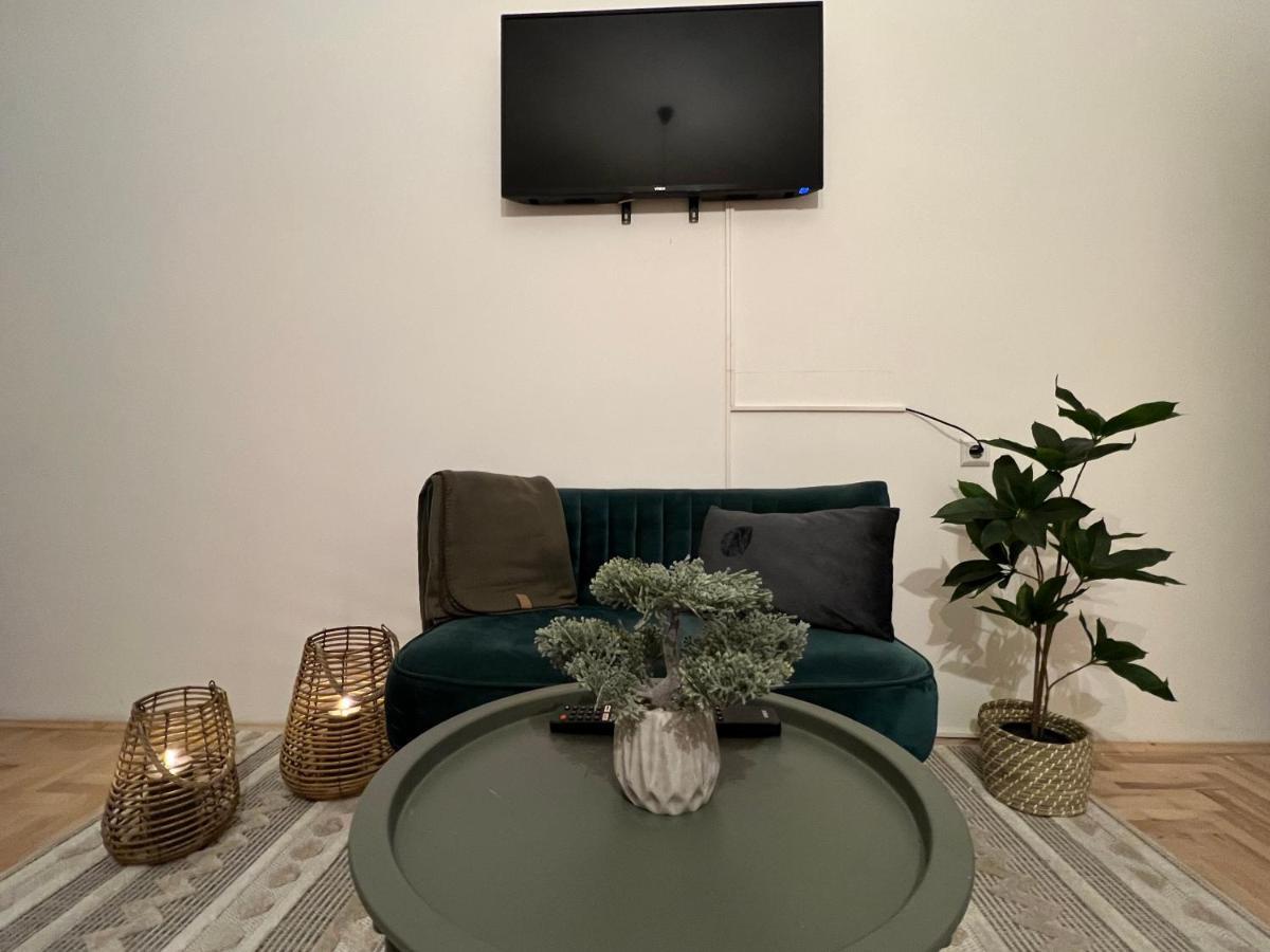 Le Royal Suites Sarajevo - City Center Bagian luar foto